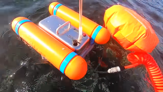 Portahooka portable floating hookah diving compressor supplying air for 4 hours to 10 meters deep 